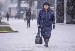 Не менее в общем